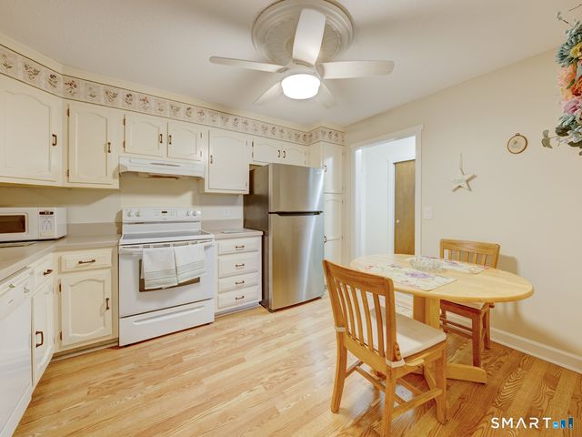 21 Hickory Hill 21, Southington, CT 06489