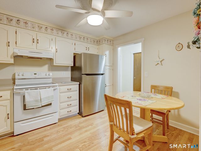 21 Hickory Hill 21, Southington, CT 06489