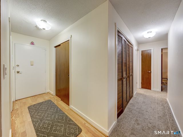 21 Hickory Hill 21, Southington, CT 06489