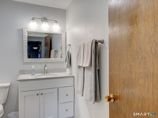 21 Hickory Hill 21, Southington, CT 06489