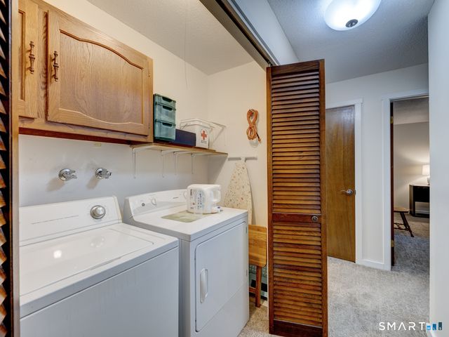 21 Hickory Hill 21, Southington, CT 06489