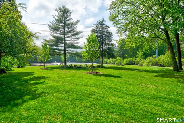 21 Hickory Hill 21, Southington, CT 06489