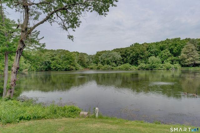 21 Hickory Hill 21, Southington, CT 06489