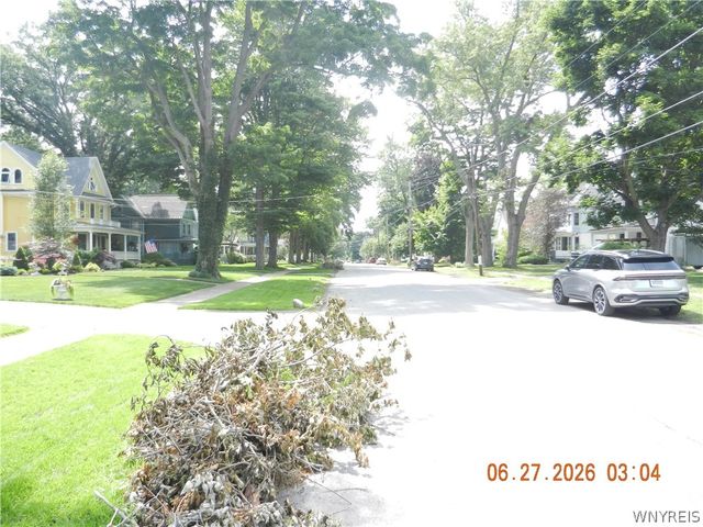 75 Maple Ave, Hamburg, NY 14075