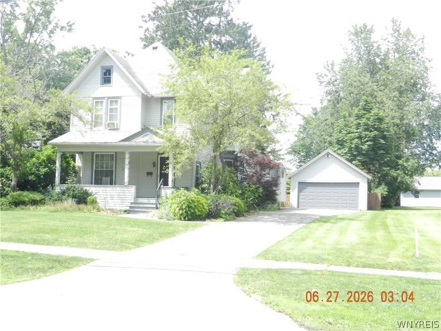 75 Maple Ave, Hamburg, NY 14075