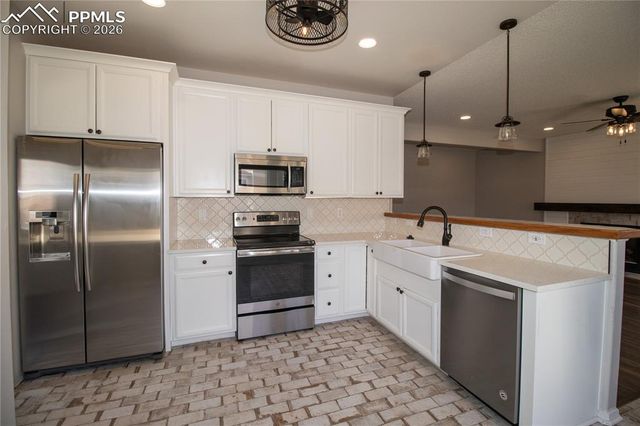 2435 Calistoga Drive, Colorado Springs, CO 80915