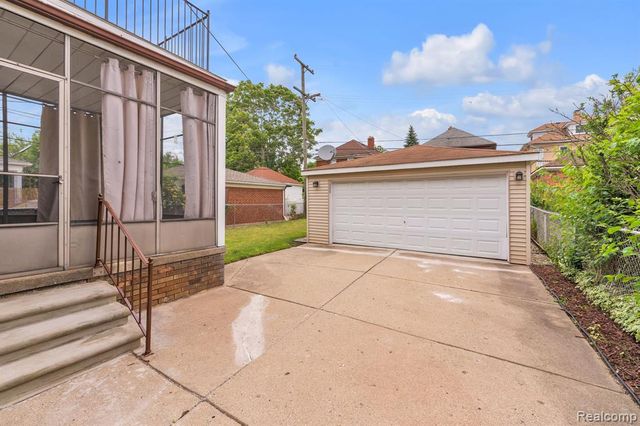 7258 Theisen Street, Dearborn, MI 48126