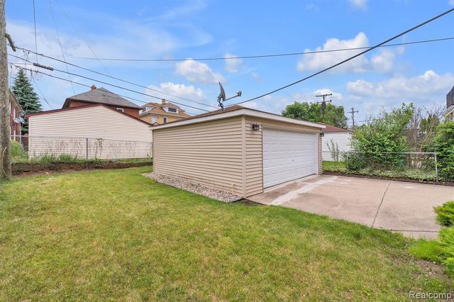 7258 Theisen Street, Dearborn, MI 48126