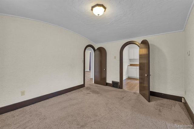7258 Theisen Street, Dearborn, MI 48126