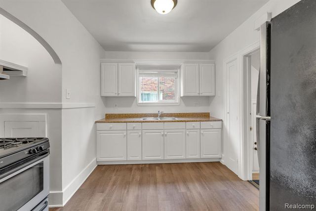 7258 Theisen Street, Dearborn, MI 48126