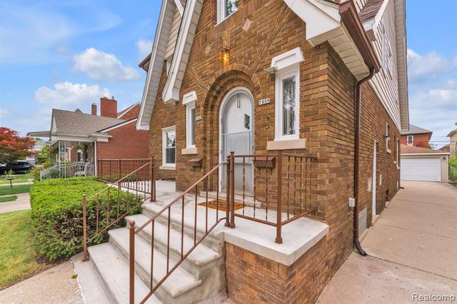 7258 Theisen Street, Dearborn, MI 48126