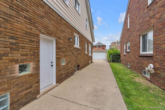 7258 Theisen Street, Dearborn, MI 48126
