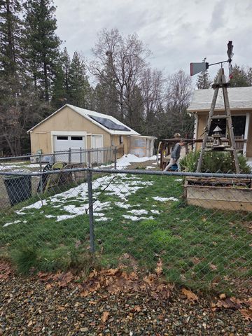 616 Ridge Rd, Mokelumne Hill, CA 95245