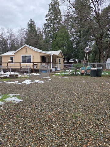 616 Ridge Rd, Mokelumne Hill, CA 95245