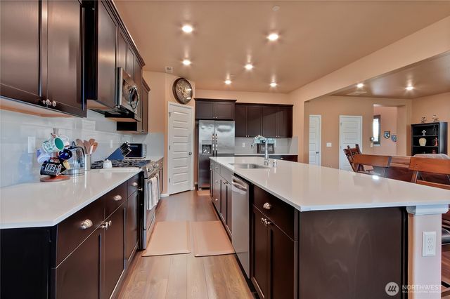 1504 29th Street NW, Puyallup, WA 98371