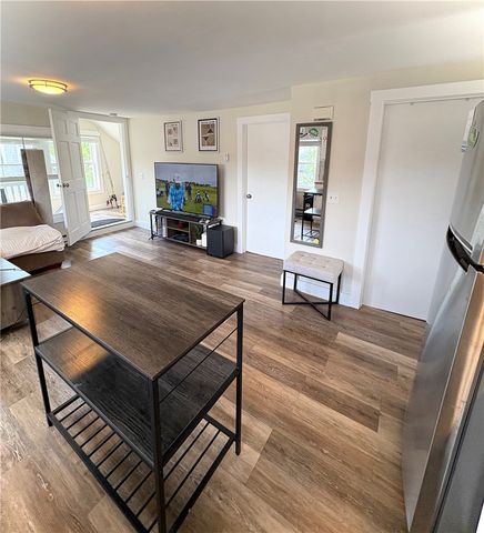 36 East Bowery Street 3, Newport, RI 02840