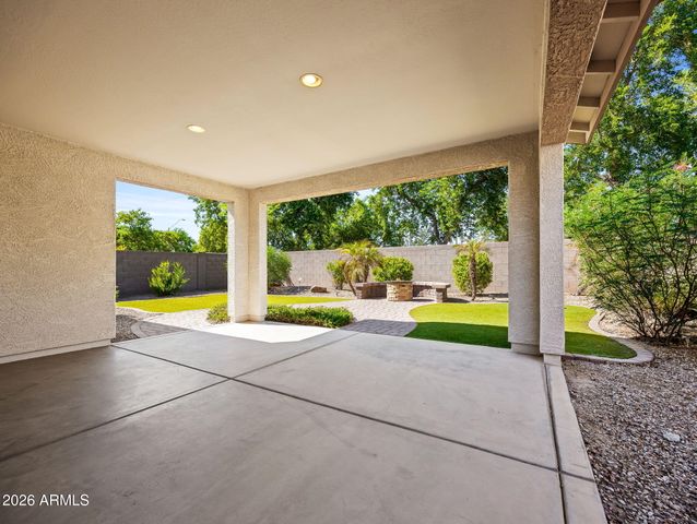15772 W SHAW BUTTE Drive, Surprise, AZ 85379