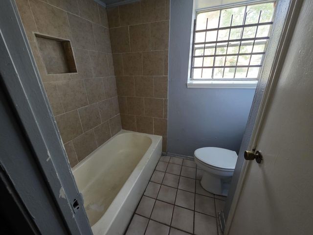 2202 Winter Bay Lane, Houston, TX 77088