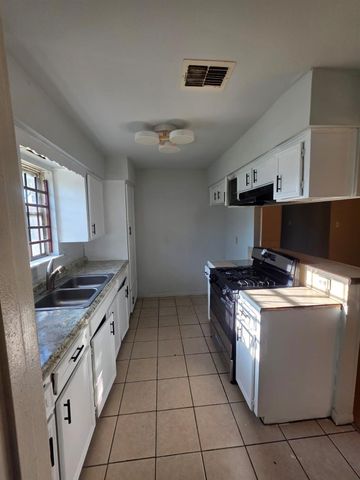 2202 Winter Bay Lane, Houston, TX 77088