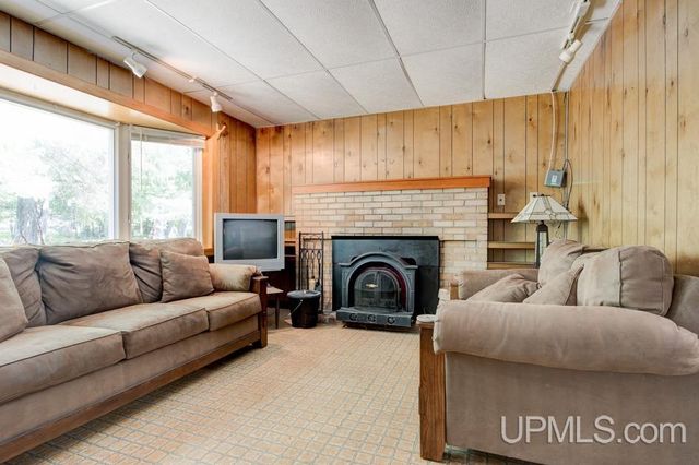 5744 Co 511 Y.5 Road, Rapid River, MI 49878