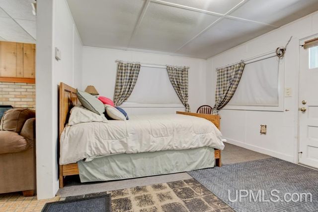 5744 Co 511 Y.5 Road, Rapid River, MI 49878