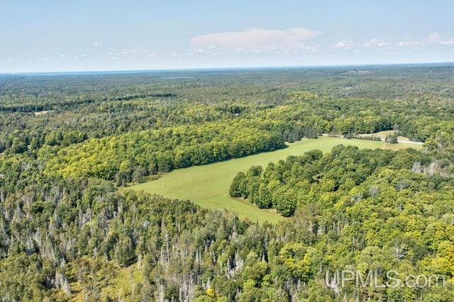 5744 Co 511 Y.5 Road, Rapid River, MI 49878
