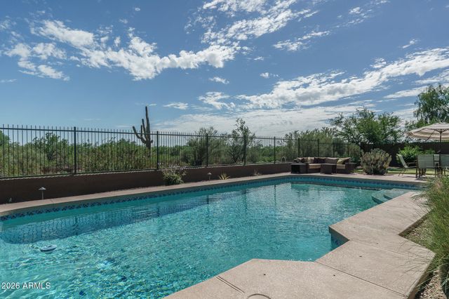 2743 W ADVENTURE Drive, Anthem, AZ 85086