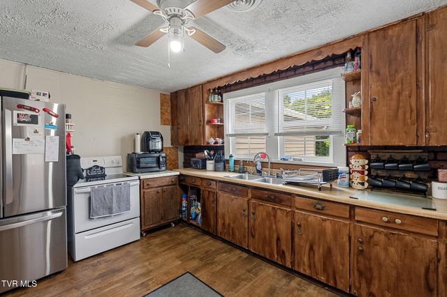 1903 Pleasant Ridge School Road, Talbott, TN 37877