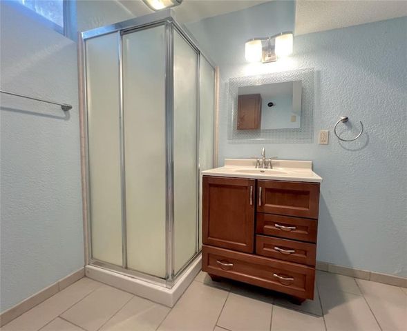 1112 Randall Road, Lawrence, KS 66049
