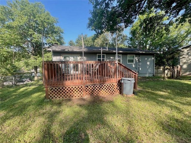 1112 Randall Road, Lawrence, KS 66049