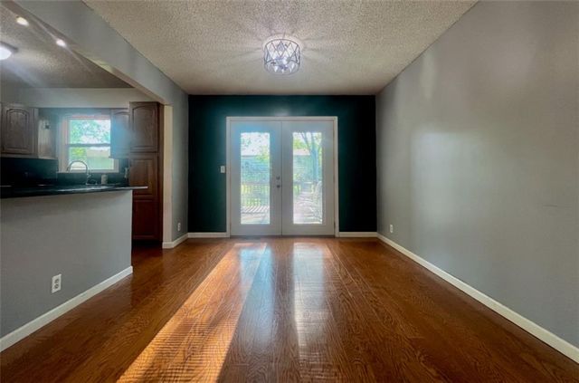1112 Randall Road, Lawrence, KS 66049