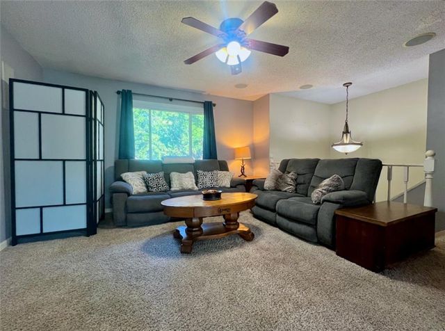 1112 Randall Road, Lawrence, KS 66049