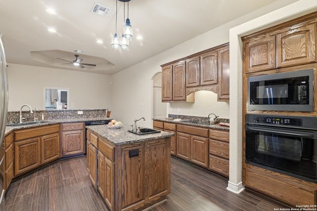 26315 Silver Cloud, San Antonio, TX 78260