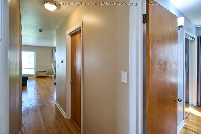 877 S Washington Street, St Albans, WV 25177