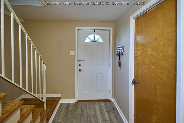 877 S Washington Street, St Albans, WV 25177