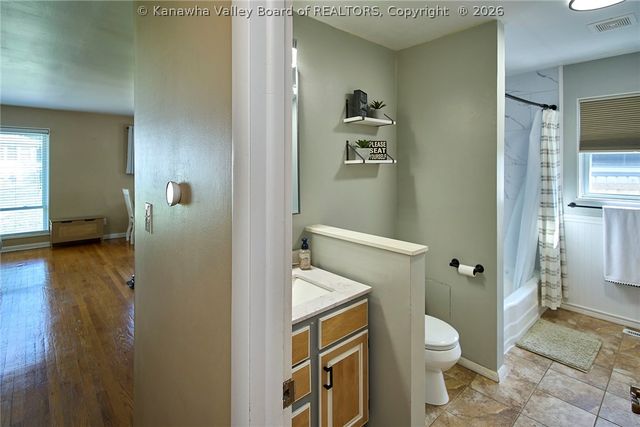 877 S Washington Street, St Albans, WV 25177