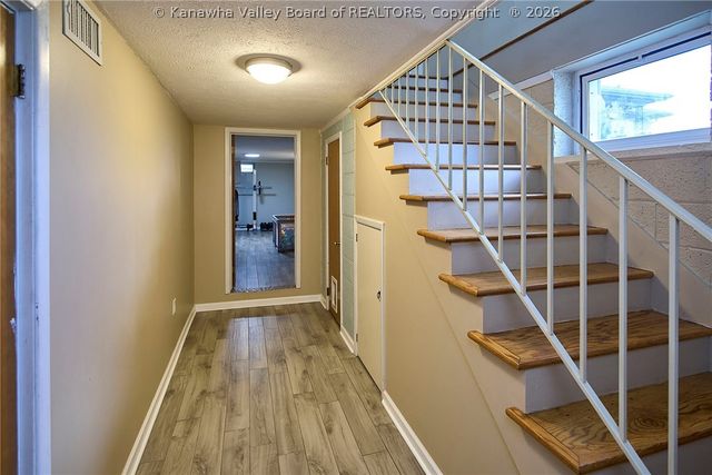 877 S Washington Street, St Albans, WV 25177