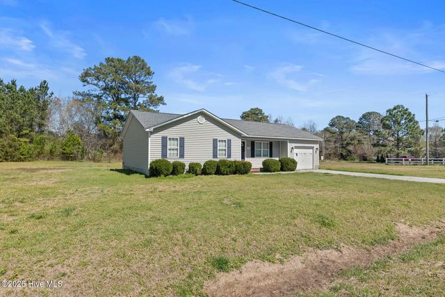 100 Burrell Lane, Richlands, NC 28574