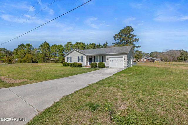 100 Burrell Lane, Richlands, NC 28574