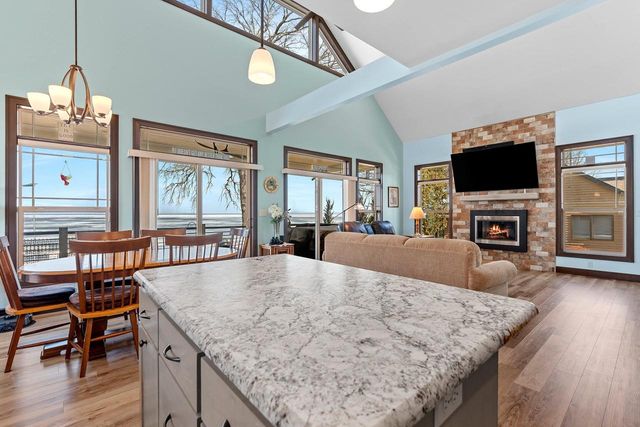 4813 EDGEWATER BEACH ROAD, Green Bay, WI 54311