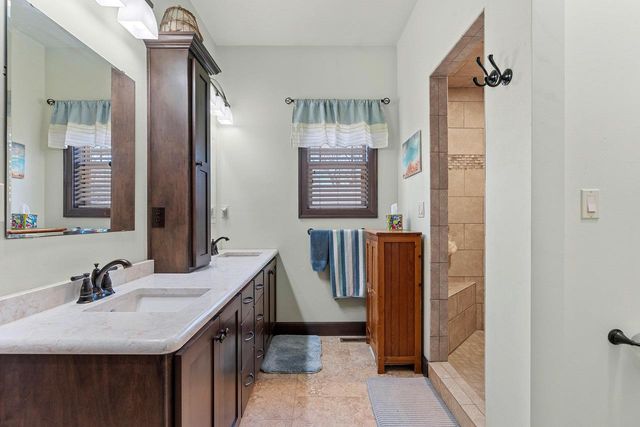 4813 EDGEWATER BEACH ROAD, Green Bay, WI 54311