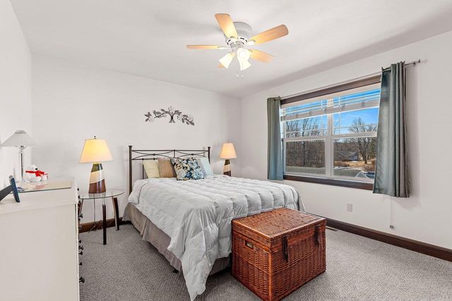 4813 EDGEWATER BEACH ROAD, Green Bay, WI 54311