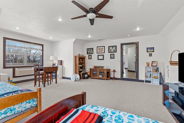 4813 EDGEWATER BEACH ROAD, Green Bay, WI 54311