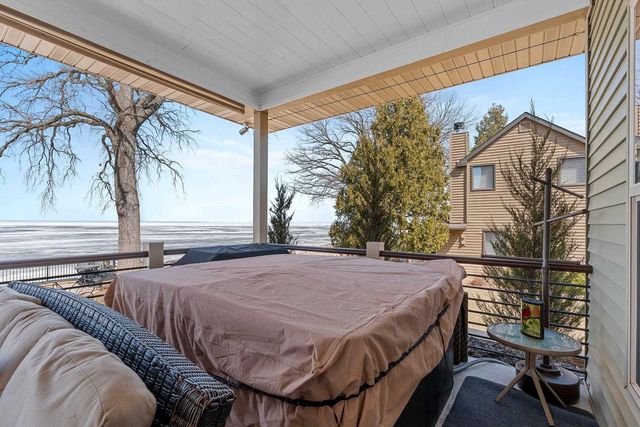 4813 EDGEWATER BEACH ROAD, Green Bay, WI 54311