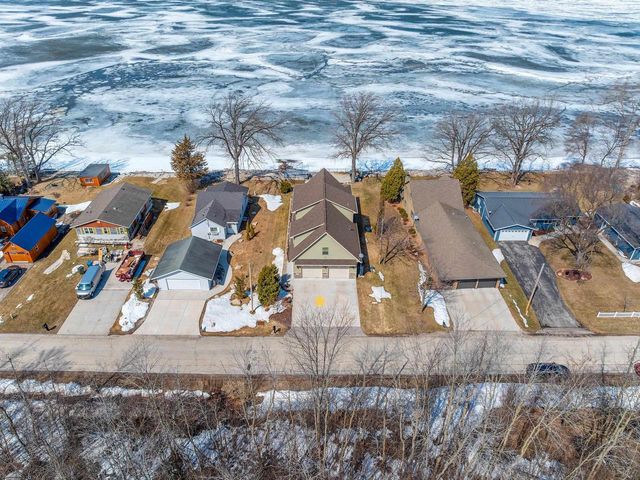 4813 EDGEWATER BEACH ROAD, Green Bay, WI 54311