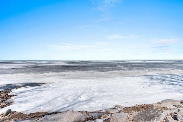 4813 EDGEWATER BEACH ROAD, Green Bay, WI 54311