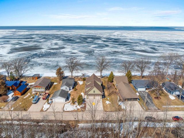 4813 EDGEWATER BEACH ROAD, Green Bay, WI 54311