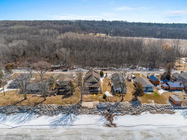 4813 EDGEWATER BEACH ROAD, Green Bay, WI 54311