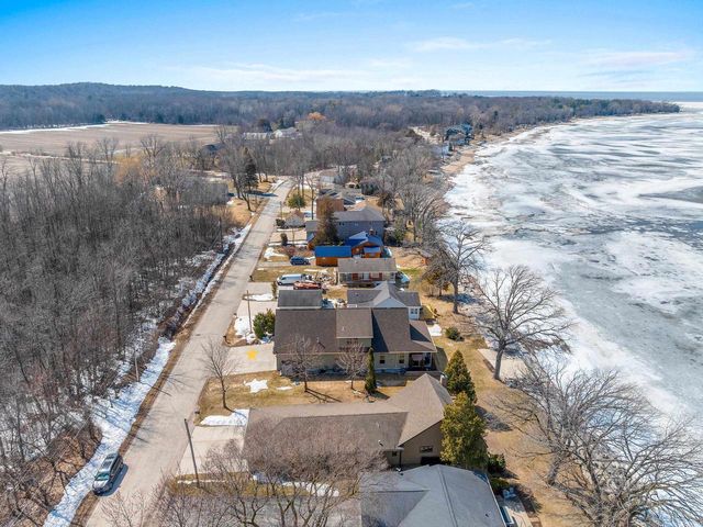 4813 EDGEWATER BEACH ROAD, Green Bay, WI 54311