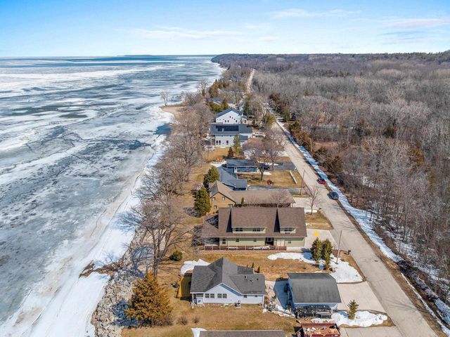 4813 EDGEWATER BEACH ROAD, Green Bay, WI 54311